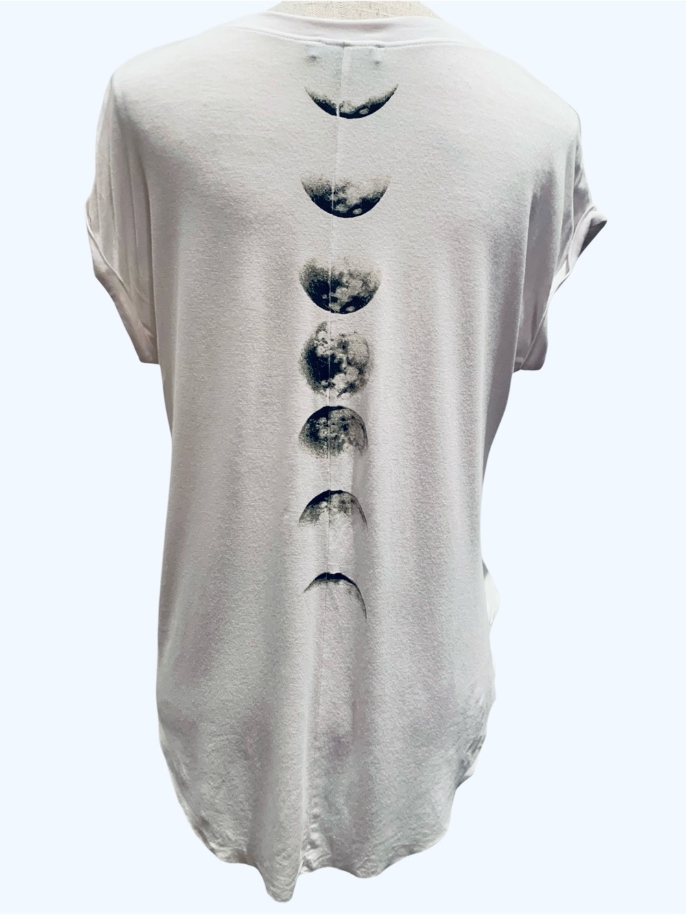 🩷LOVE PEACE AND LAZY DAYS🩷NWT! ROUND NECK, ROLLED SLEEVES. EXCELLENT CONDITION! - Picture 2 of 11